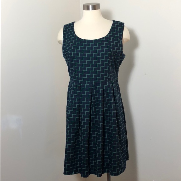 Soho Chick Zig Zag Dress - Picture 4 of 8